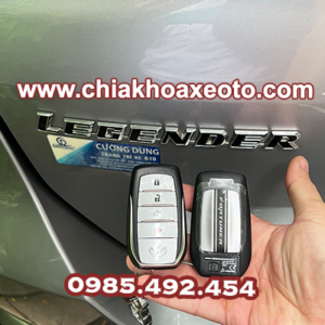 chia khoa remote toyota fortuner legender 2023