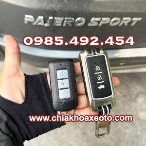 chia khoa mitsubishi pajero sport 2020